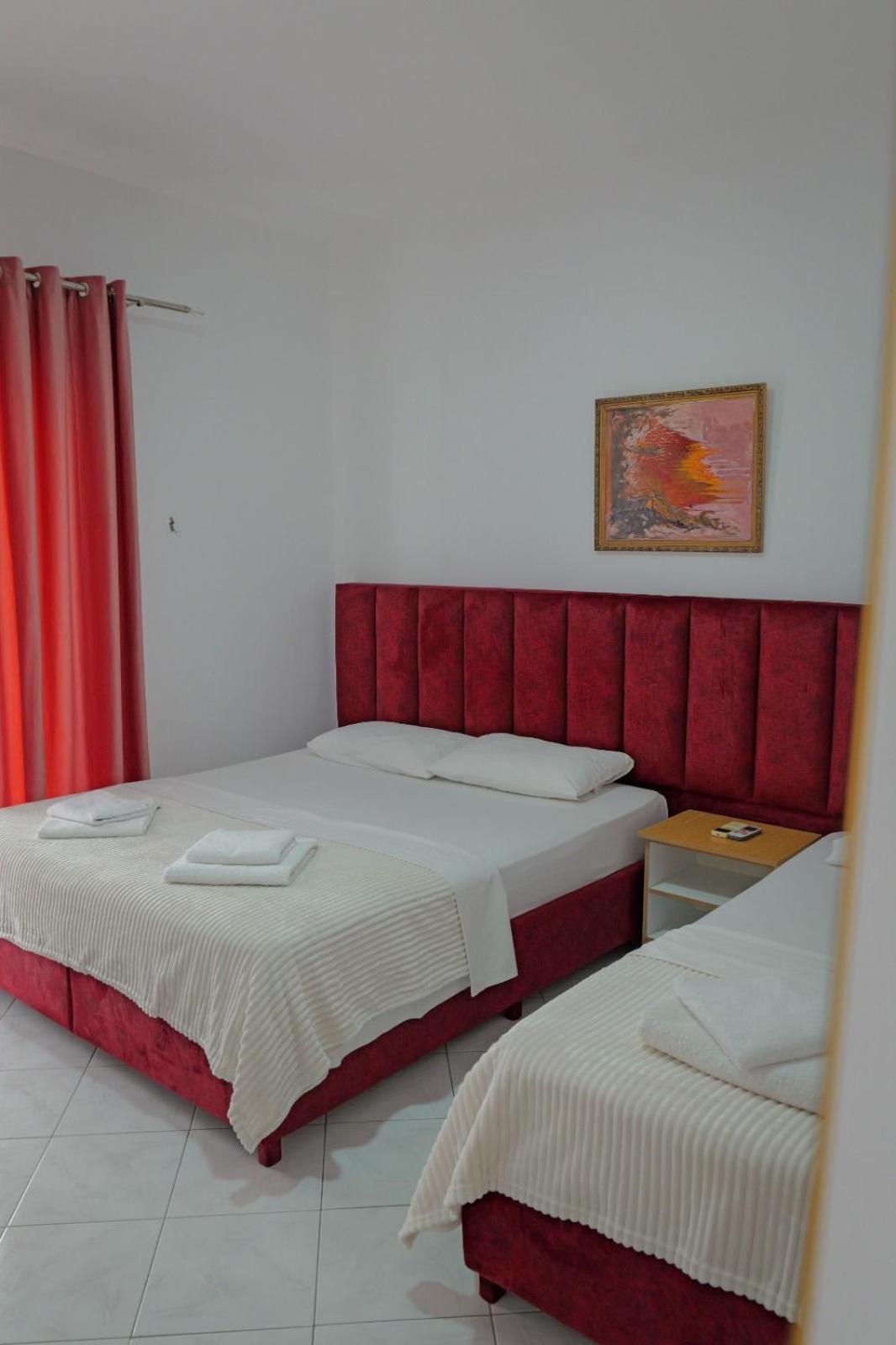 Hotel Eden Sarande Exterior photo